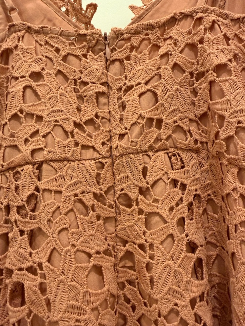 Astr Rose Blush Lace Midi Dress with Spaghetti Straps - Picture 5 of 10